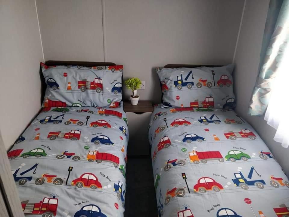 Black Rock Sands Caravan Sleeps 8 Hotel Портмадог Екстериор снимка
