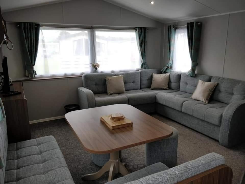 Black Rock Sands Caravan Sleeps 8 Hotel Портмадог Екстериор снимка